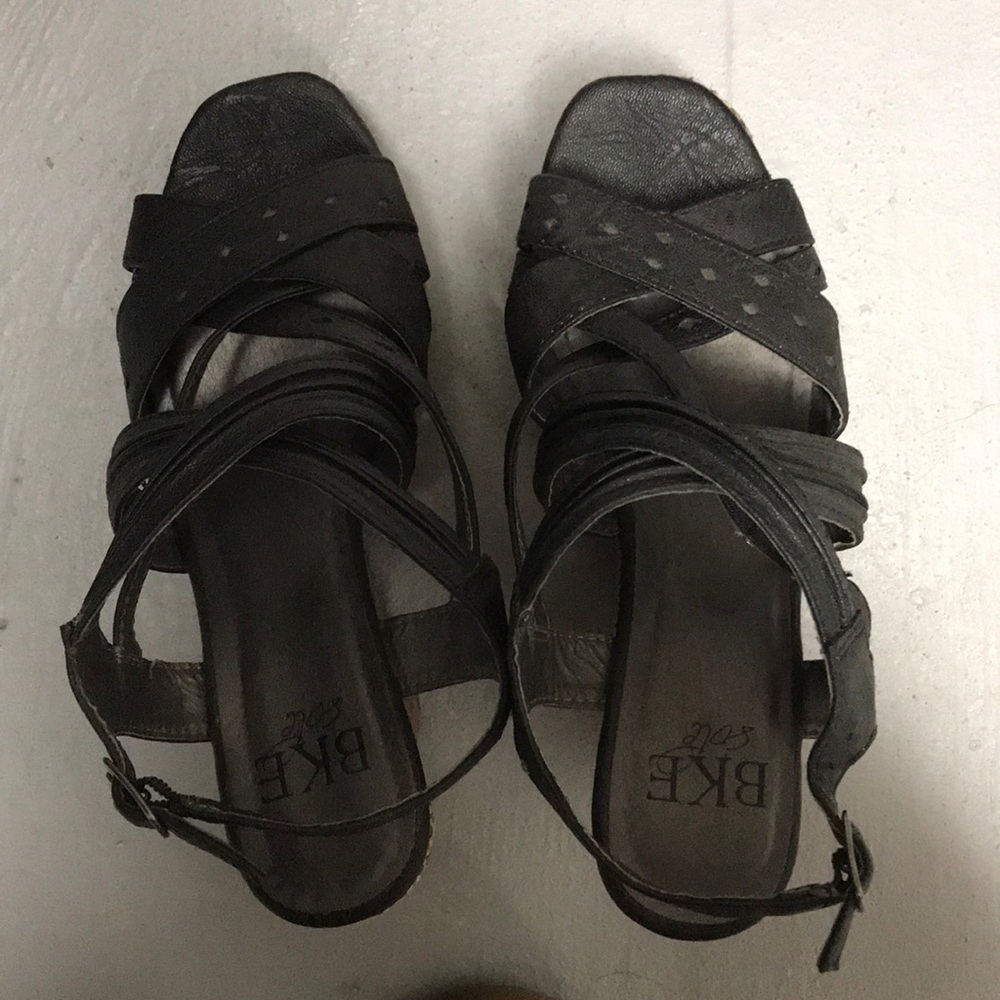 Shoes - Picture 2 of 3